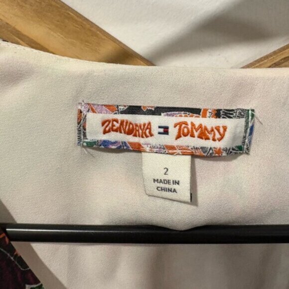 RARE ‼️ Tommy Hilfiger Women's Zendaya Dress Multi Colour- ZODIAC SIGN PRINT - Picture 5 of 16